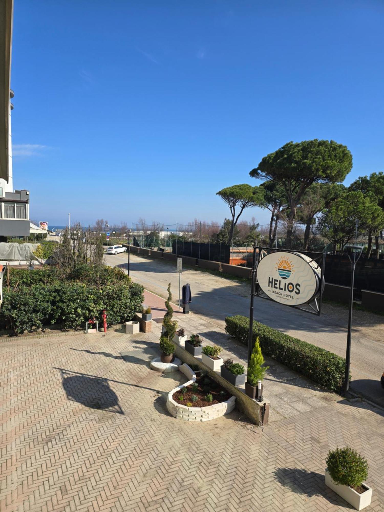 Hotel Helios Beach 米兰马瑞提那 外观 照片