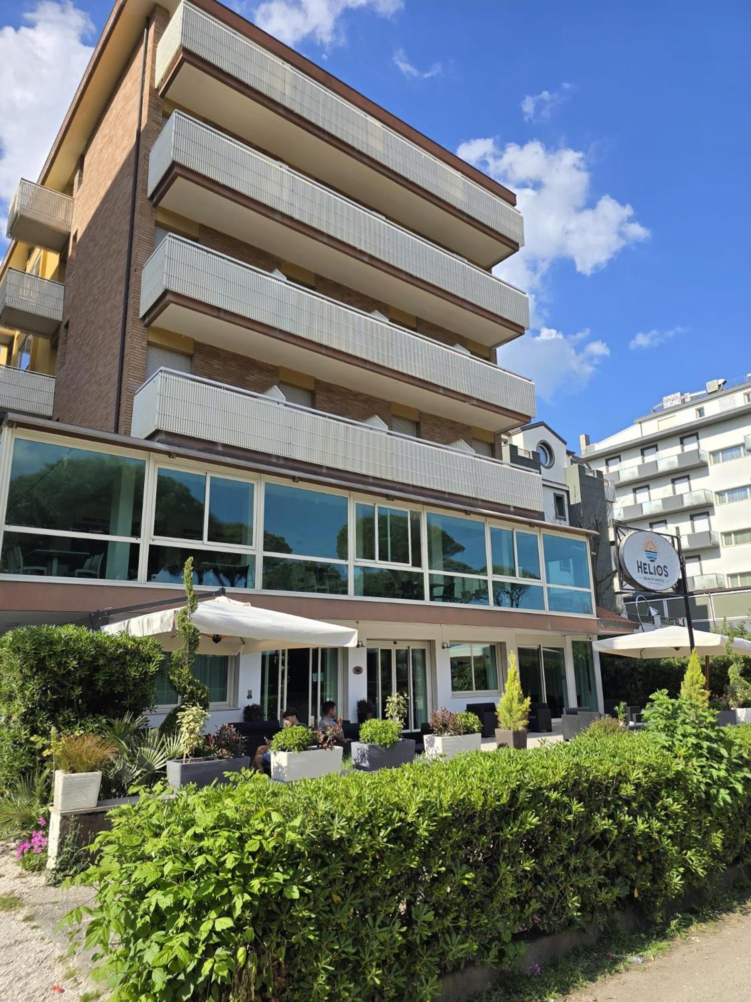 Hotel Helios Beach 米兰马瑞提那 外观 照片